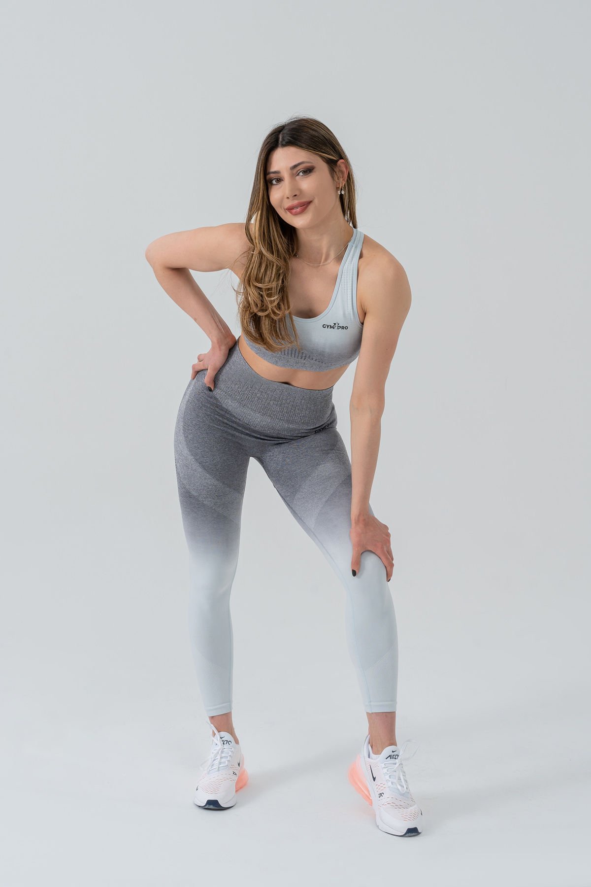 Dikişsiz Pusph-up Degrade Desen Toparlayıcı Spor Bra Takım Gri